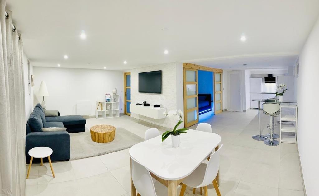 Appartement Le Leman เอ็กเซเนเวกซ์ ภายนอก รูปภาพ